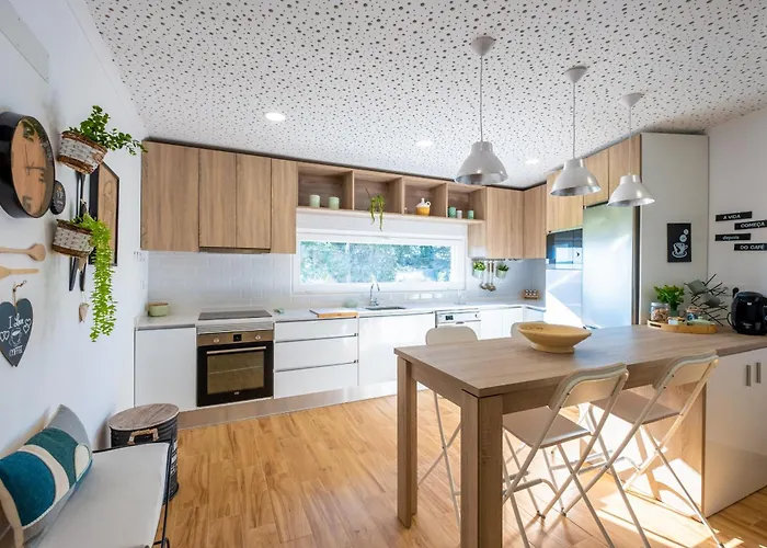 Private Pool Ferienhaus Gaeiras